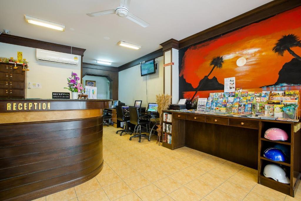 Baan Veerakit Hotel Patong Exterior photo