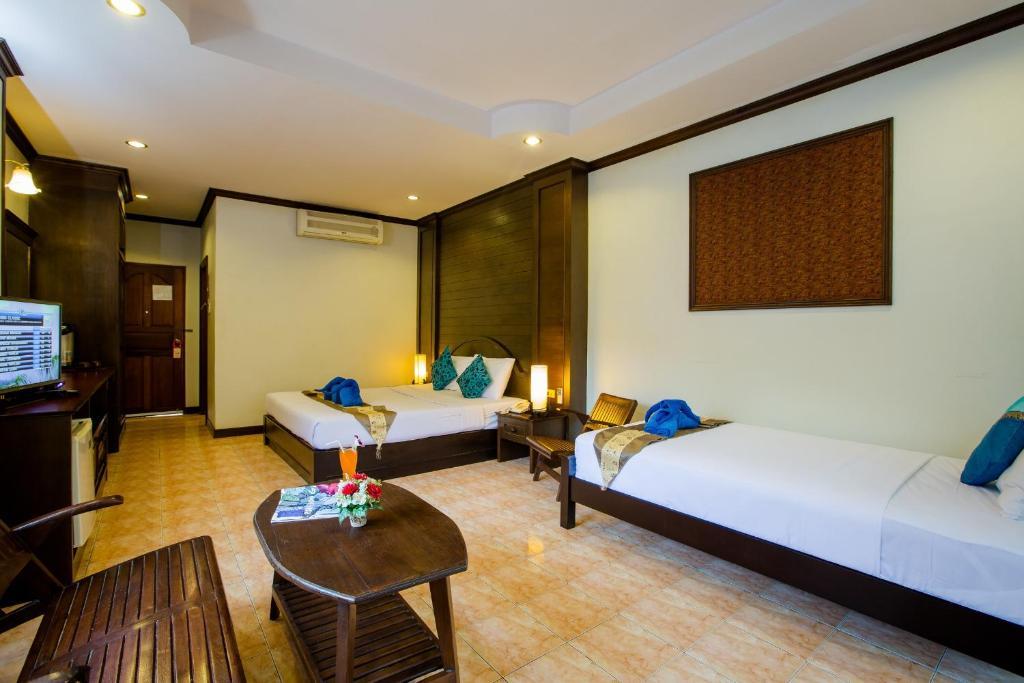 Baan Veerakit Hotel Patong Room photo