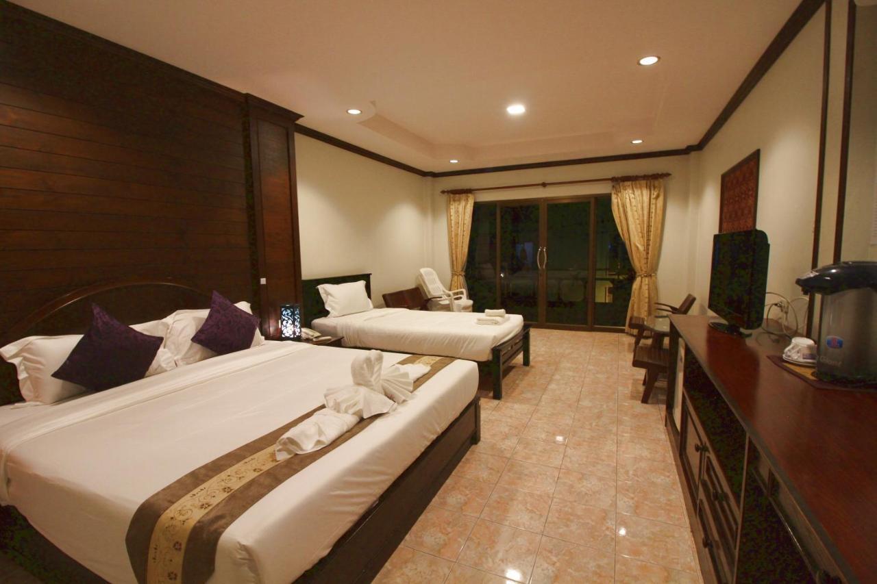 Baan Veerakit Hotel Patong Exterior photo