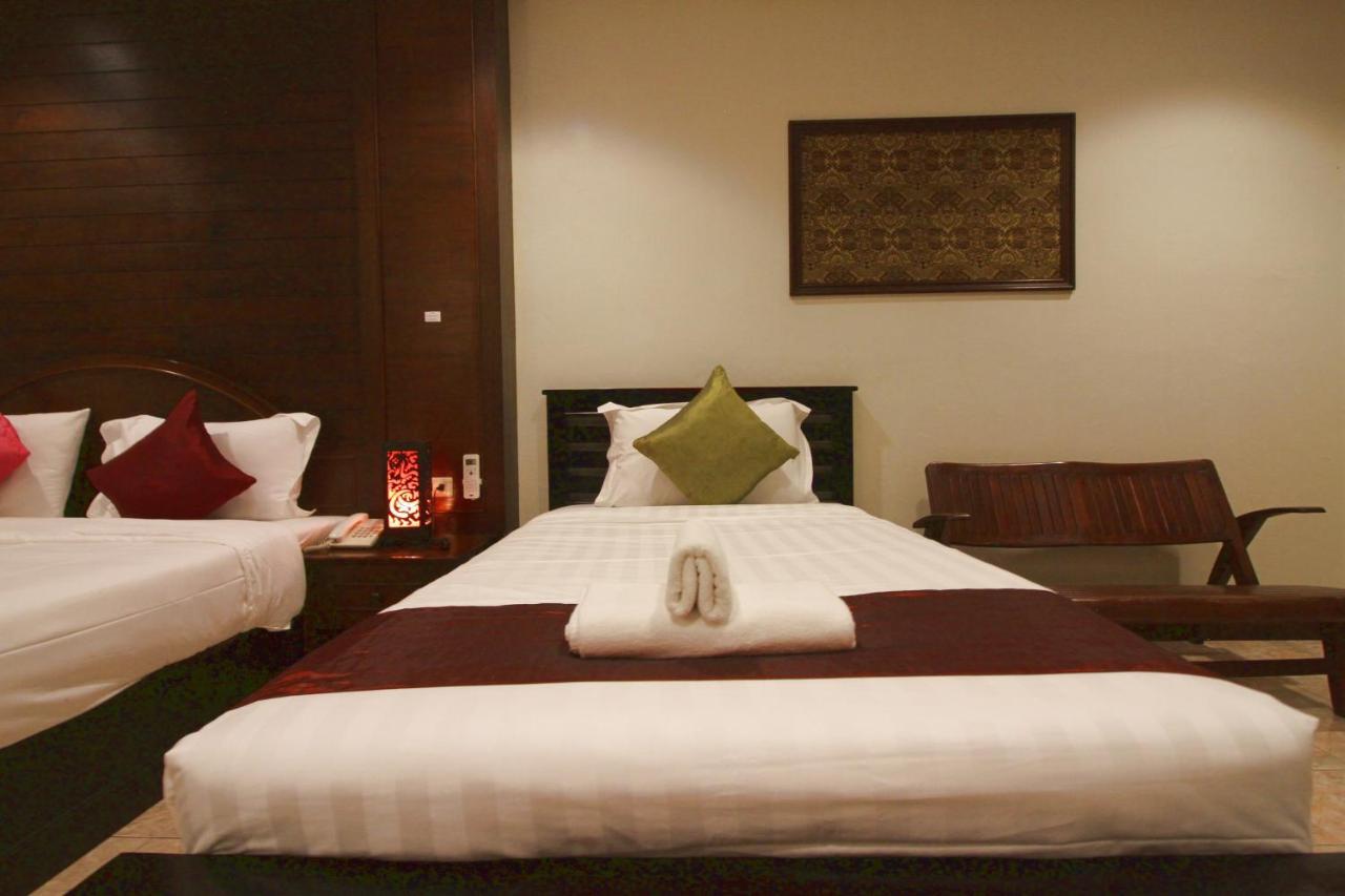 Baan Veerakit Hotel Patong Exterior photo