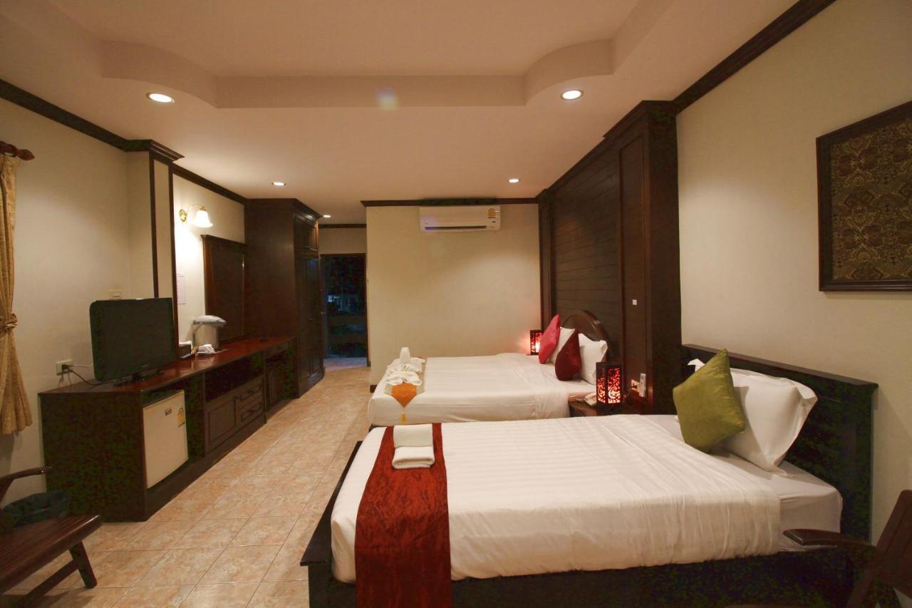 Baan Veerakit Hotel Patong Exterior photo